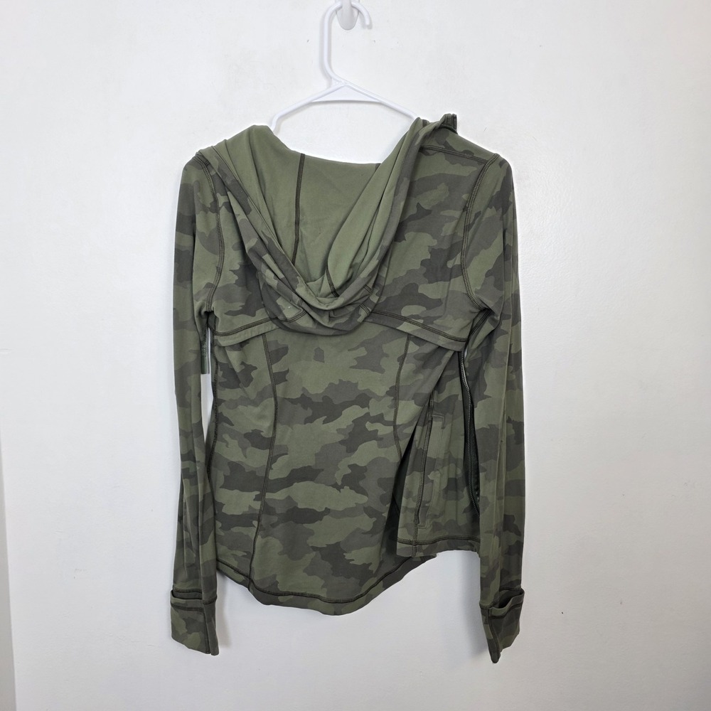 Lululemon Green Camo Sporty Athleisure Stretchy Define Hooded Jacket Size 6 - Picture 4 of 6